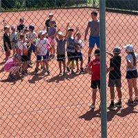 VS_-_Kinder_am_Tennisplatz_1